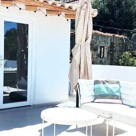 Cosy House In The Heart Of *