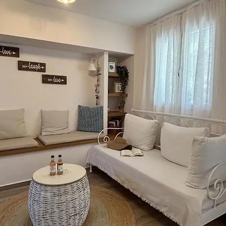 Cosy House In The Heart Of Dom wakacyjny