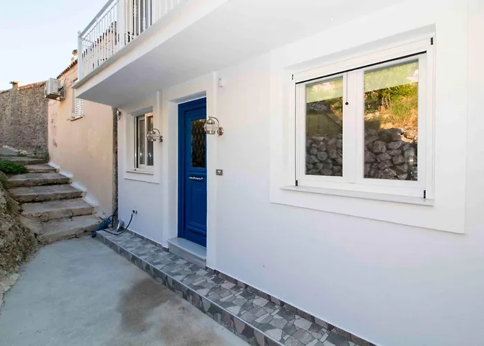 Cosy House In The Heart Of Prázdninový dům *