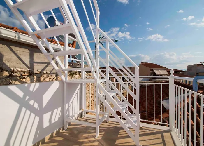 Cosy House In The Heart Of *